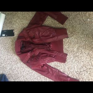 Burgundy faux leather jacket -S
